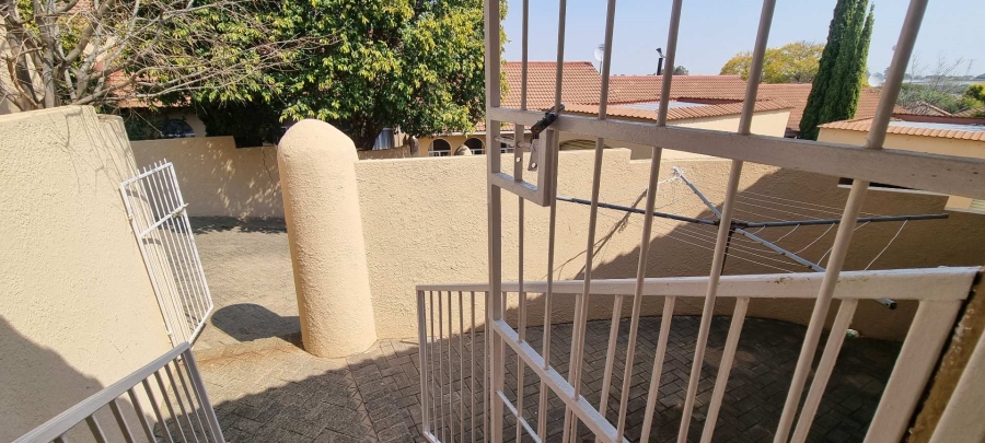2 Bedroom Property for Sale in Heuwelsig Free State
